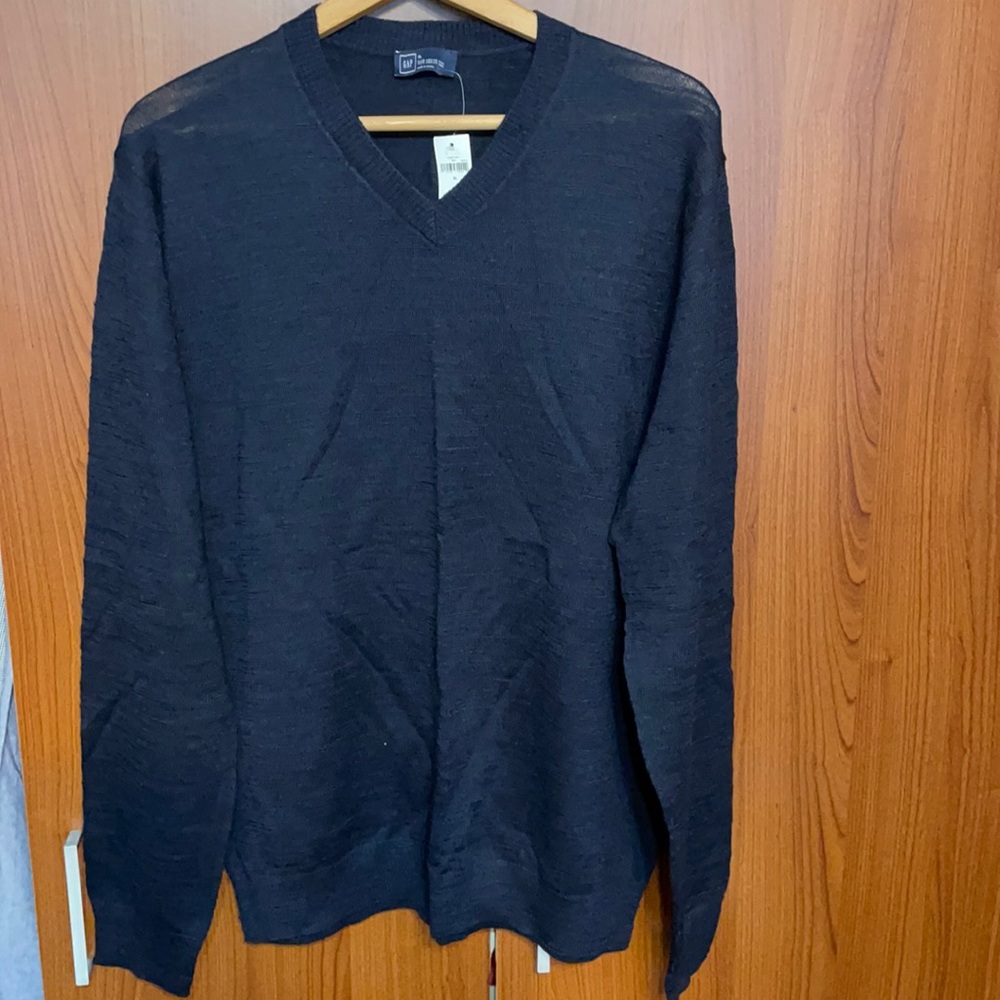Gap dark navy v-neck sweater
